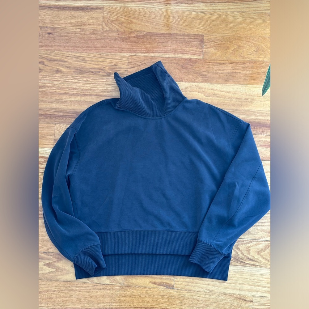 LULULEMON BLACK SIZE 4 SOFTSTREME TURTLE NECK PULL OVER